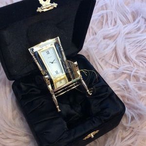 Bulova miniature clock